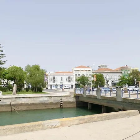 Sunsetriver Semesterbostad